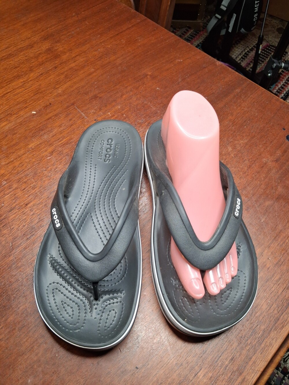 Crocs Iconic Comfort Flip Sandals in Black with White Trim Size Womens 10 Mens 8